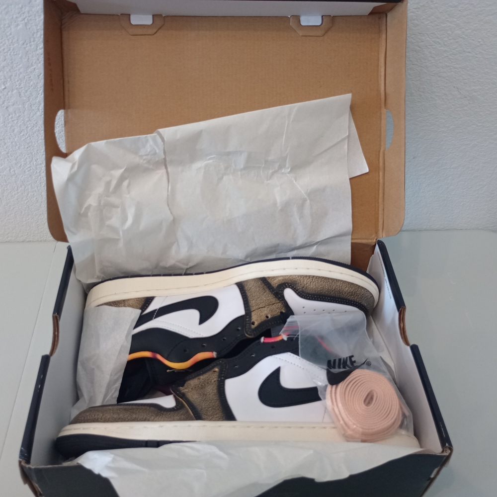 Nike Air Jordan 1 Low SE Black and White  Onyx-White-Sail Men's 10 1/2